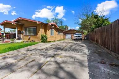 Main picture of 1026 Windeler Ave