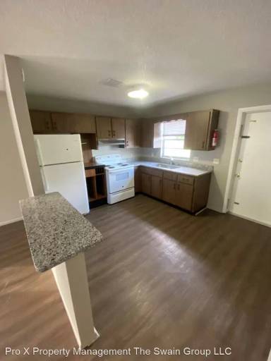 Main picture of 160 N Nekoma Ave