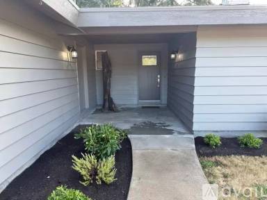Main picture of 19220 75th Ave NE