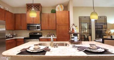 Main picture of 2030 Plantation Dr