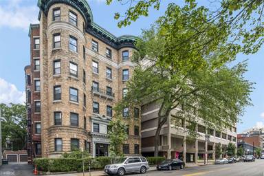 Main picture of 1039 Massachusetts Ave