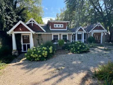 Main picture of 7822 Lakewood Dr