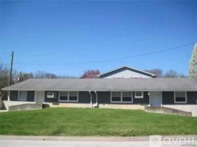 Main picture of 1 Newell Ln