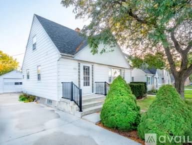 Main picture of 2215 Cooper Ave