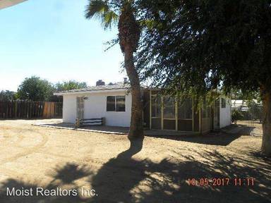 Main picture of 244 W Avenue L