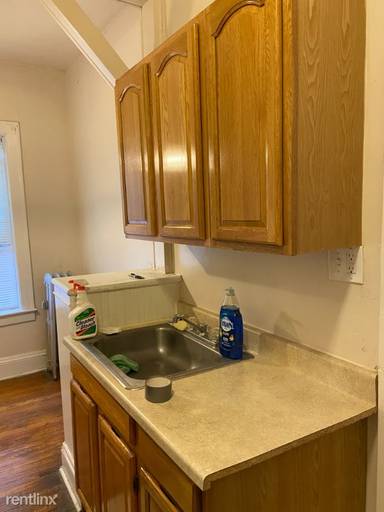 Main picture of 12203 Clifton Blvd