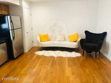 Main picture of 2 Beech St