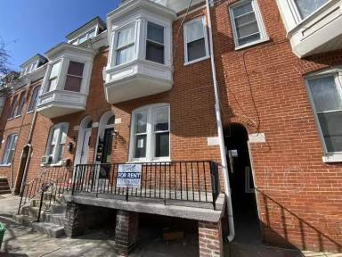 Main picture of 164 S Pine St