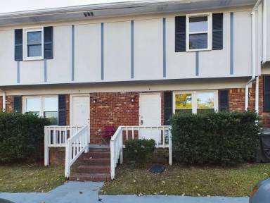 Main picture of 618 Eastview Ct