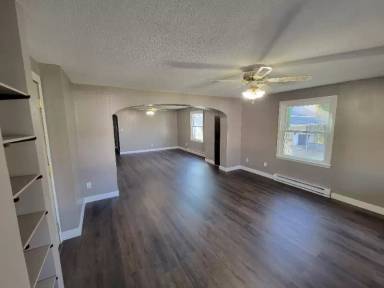 Main picture of 310 S Cullen St