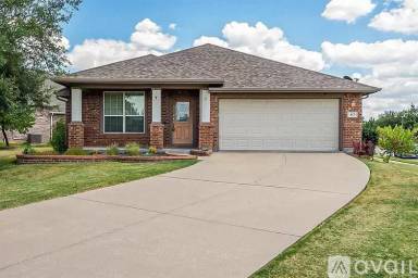 Main picture of 426 Highland Ridge Dr