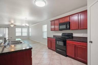 Main picture of 532 Stirrup Bar Dr