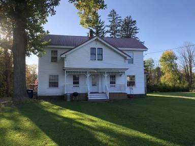 Main picture of 4817 Clinton St