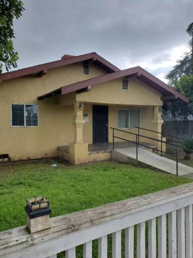 Main picture of 289 W Belleview Ave