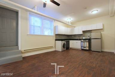 Main picture of 2129 N Dayton St