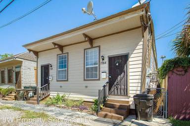 Main picture of 1719 N Robertson St
