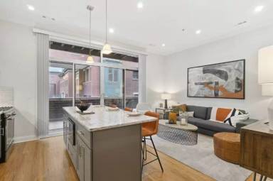 Main picture of 1036 W Rundell Pl
