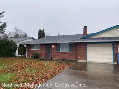 Main picture of 16104 SE 3rd St