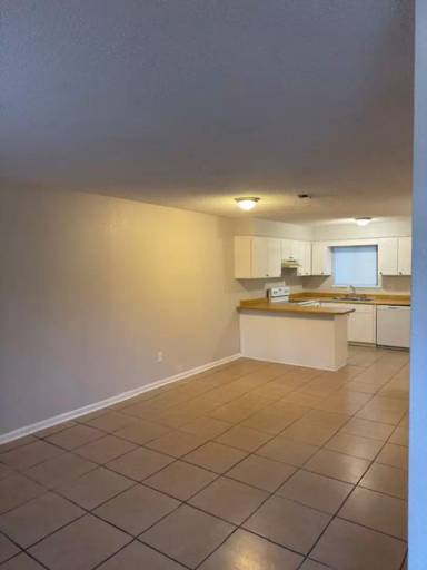 Main picture of 111 S East St