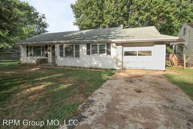 Main picture of 1651 S New Ave