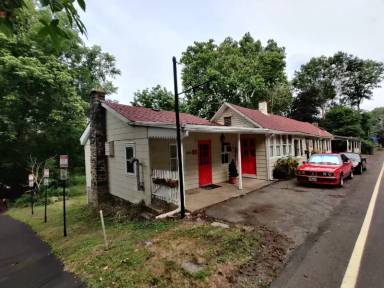 Main picture of 4867 River Rd