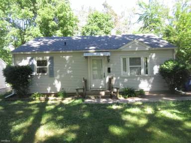Main picture of 1354 Eastern Pl NE