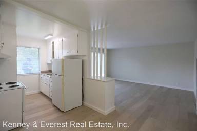 Main picture of 302 Euclid Ave