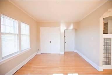 Main picture of 1720 E Newton Ave