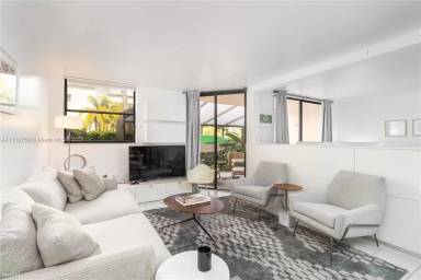 Main picture of 55 Ocean Lane Dr