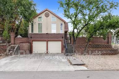 Main picture of 132 Harrison St