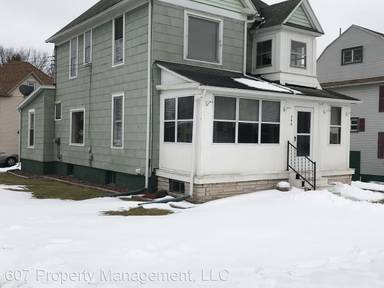 Main picture of 246 Robinson St