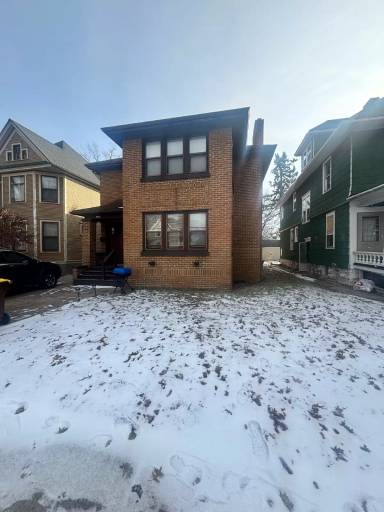 Main picture of 1025 N Court St