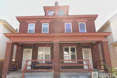 Main picture of 283 E Woodrow Ave