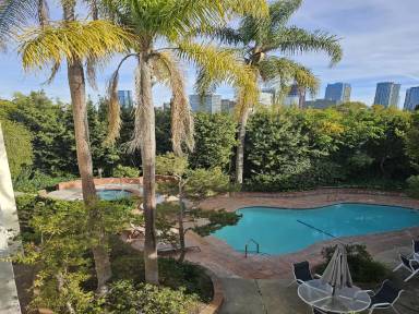 Main picture of 1340 S Beverly Glen Blvd