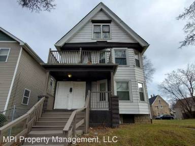 Main picture of 2424 N 34th St