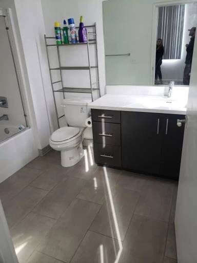 Main picture of 3328 Spring St