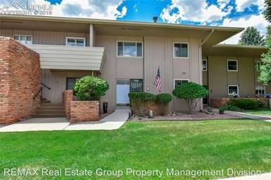Main picture of 5204 Kissing Camels Dr