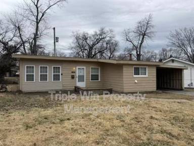 Main picture of 8326 Midwood Ave
