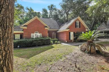 Main picture of 80 Windsong Dr