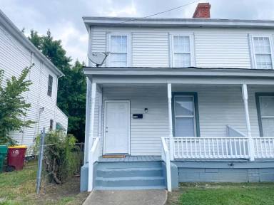 Main picture of 125 S Chappell St