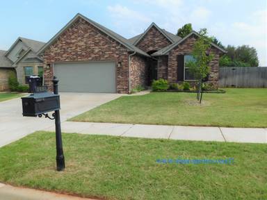 Main picture of 1028 NW 191st St