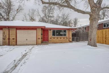 Main picture of 5384 S Huron St