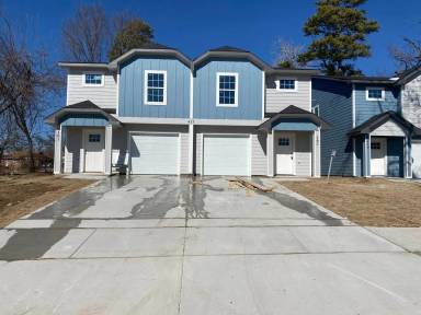 Main picture of 417 E Sears St