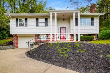 Main picture of 145 Ivy Ln