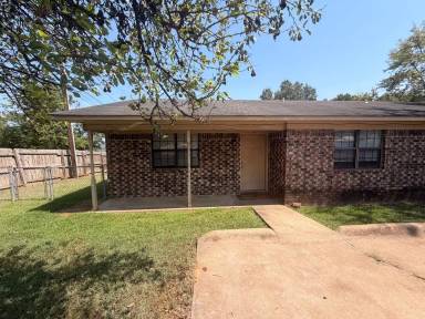 Main picture of 1401 S Houston Ave