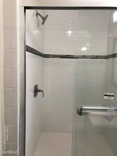 Main picture of 837 W Cornelia Ave