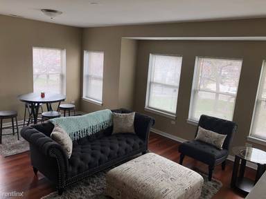 Main picture of 4120 S Drexel Blvd