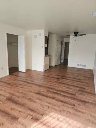Main picture of 333 N Rochester Rd