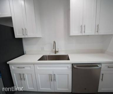 Main picture of 852 S Lucerne Blvd