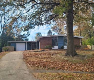 Main picture of 365 Holiday Hill Dr